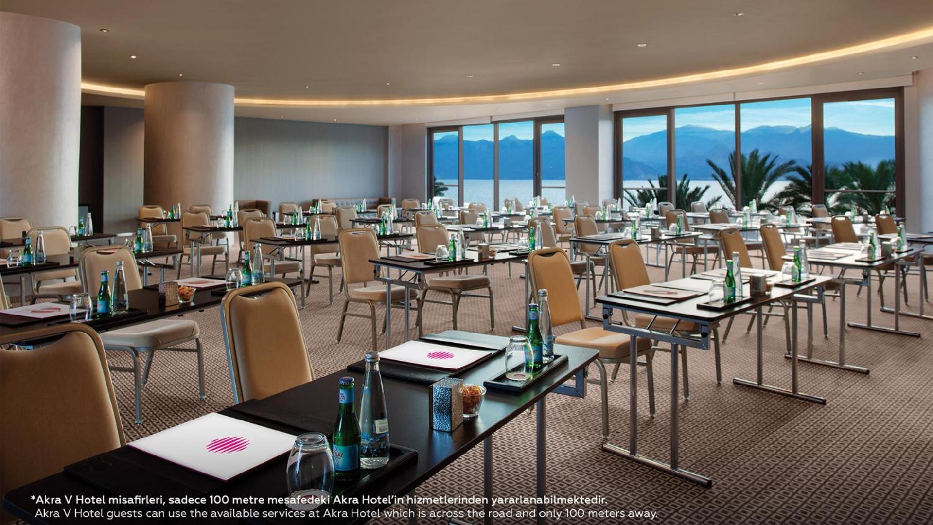 Hotel Akra V - Access To Akra